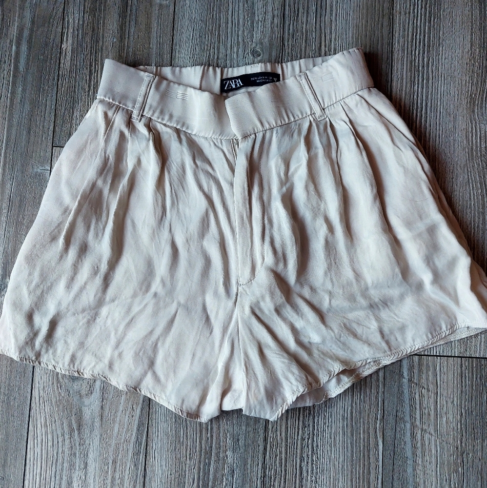 Zara - silk flowy shorts